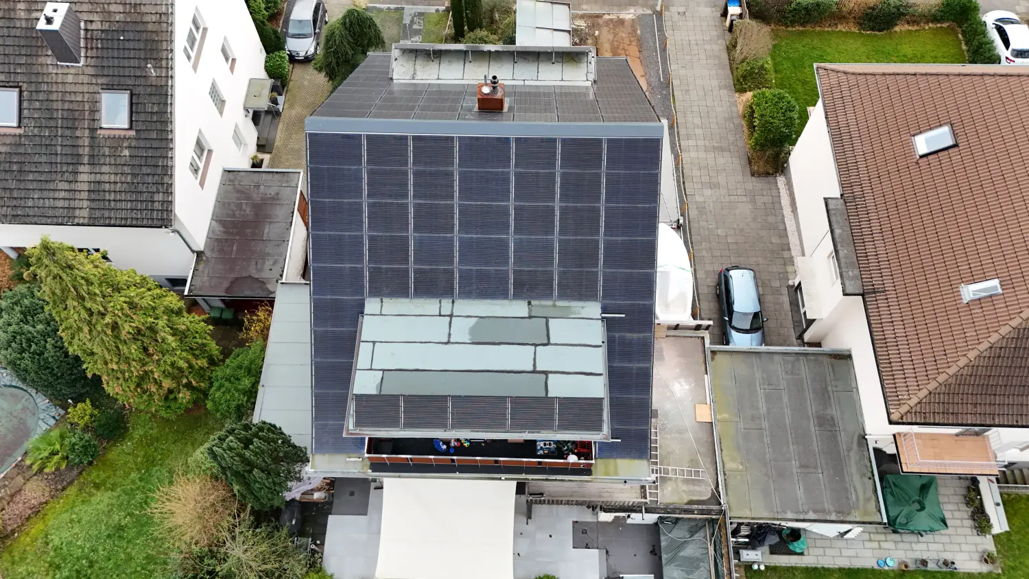 Solarprojekt auf dem Dach von SolarRoof GmbH