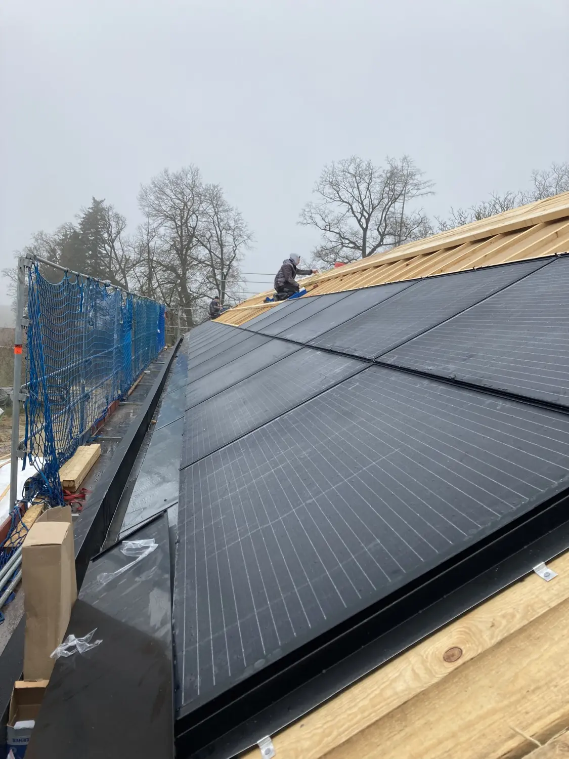 Installation eines Solarprojekts von SolarRoof GmbH 