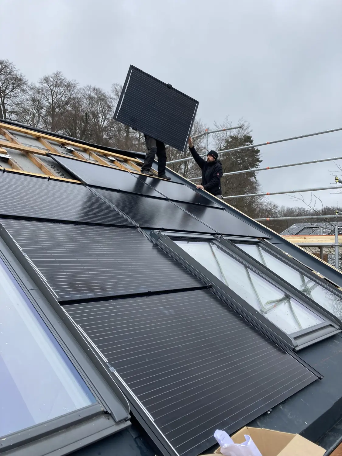 Installation eines Solarprojekts von SolarRoof GmbH 