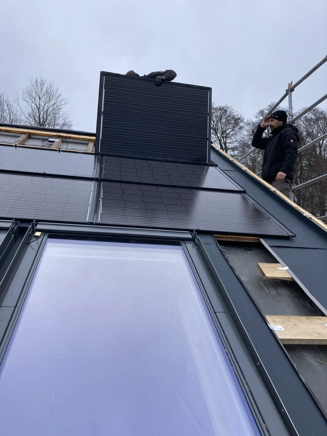 Installation eines Solarprojekts von SolarRoof GmbH 