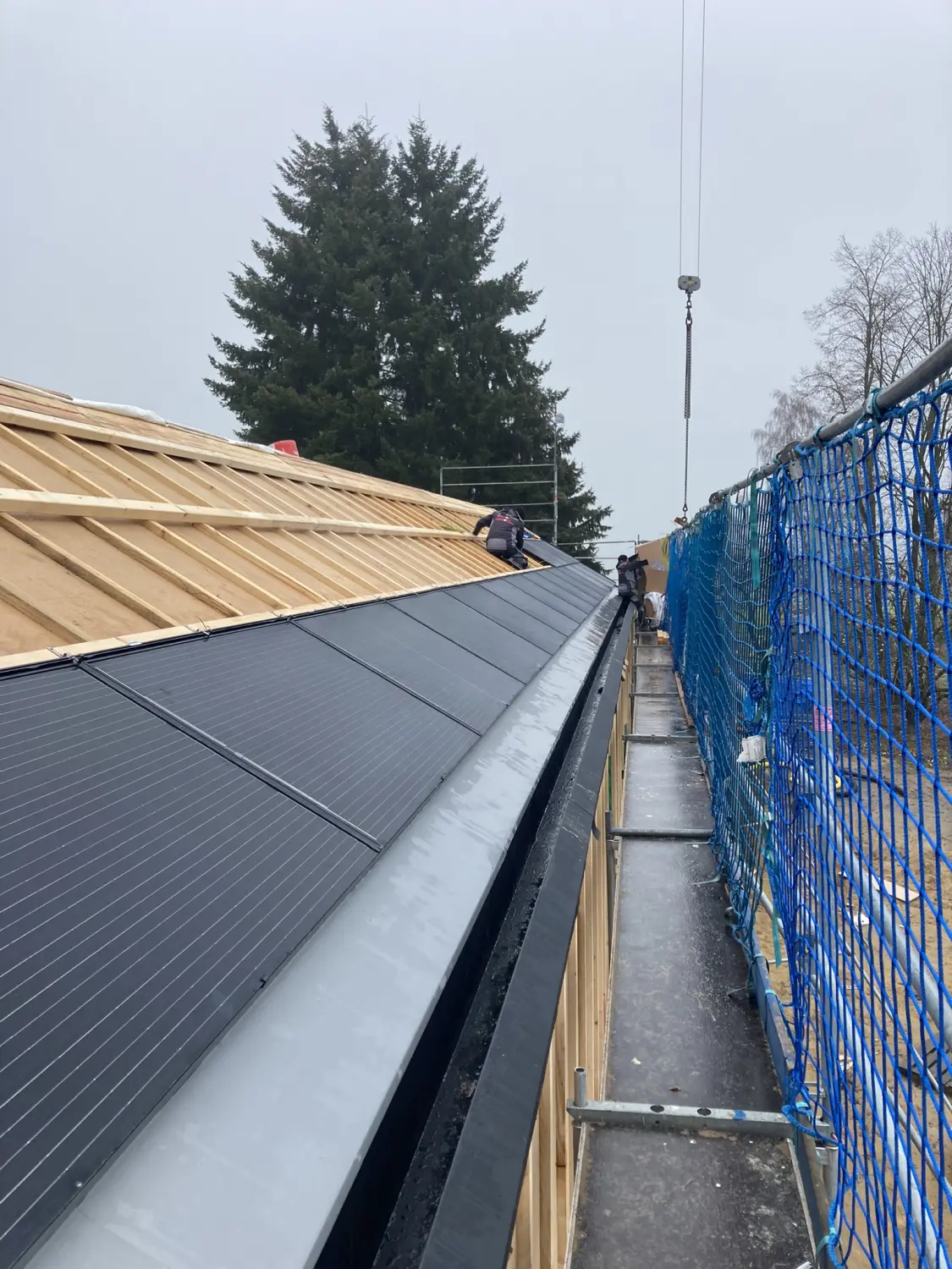 Installation eines Solarprojekts von SolarRoof GmbH 