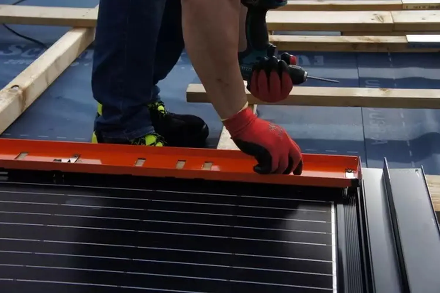 Installation eines Solarprojekts von SolarRoof GmbH 