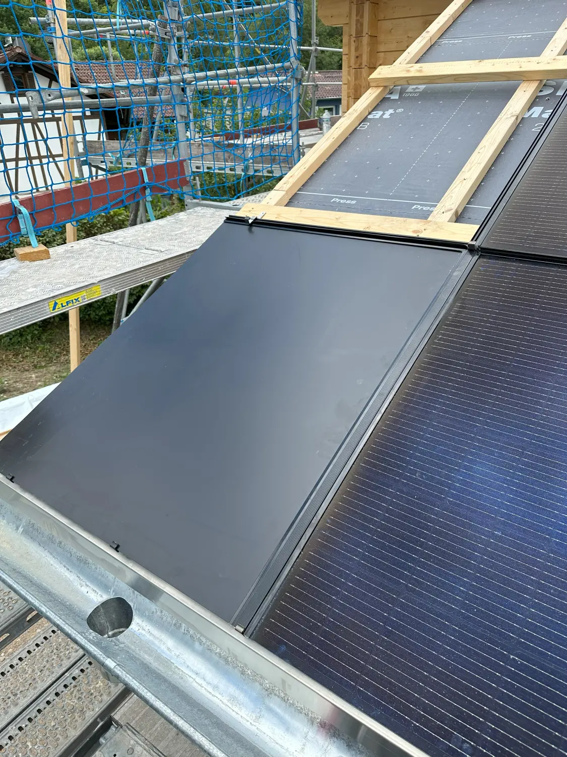 Montageanleitung – PV-Dachintegration Solrif von SolarRoof GmbH
