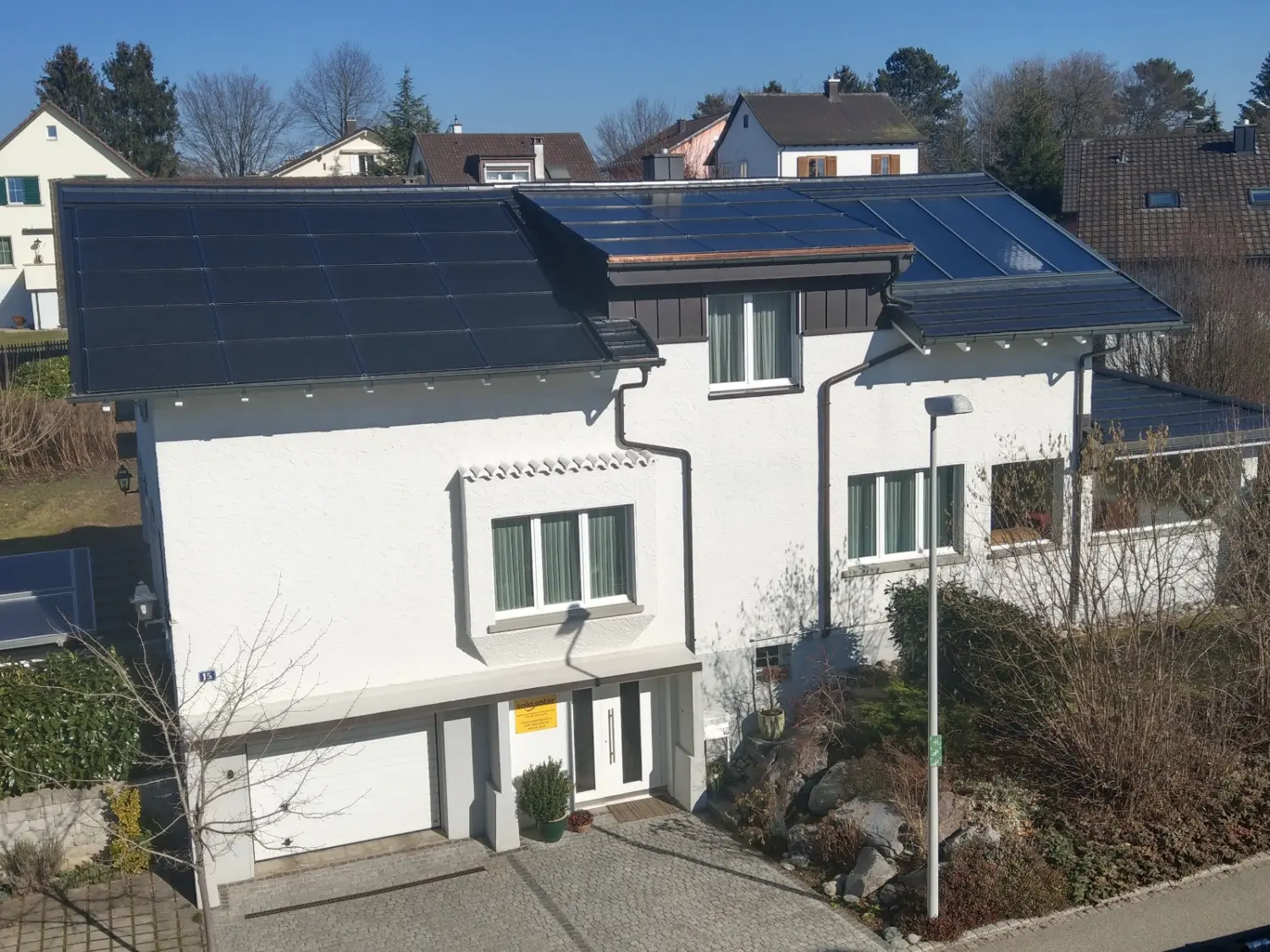 Solarprojekt auf dem Dach von SolarRoof GmbH