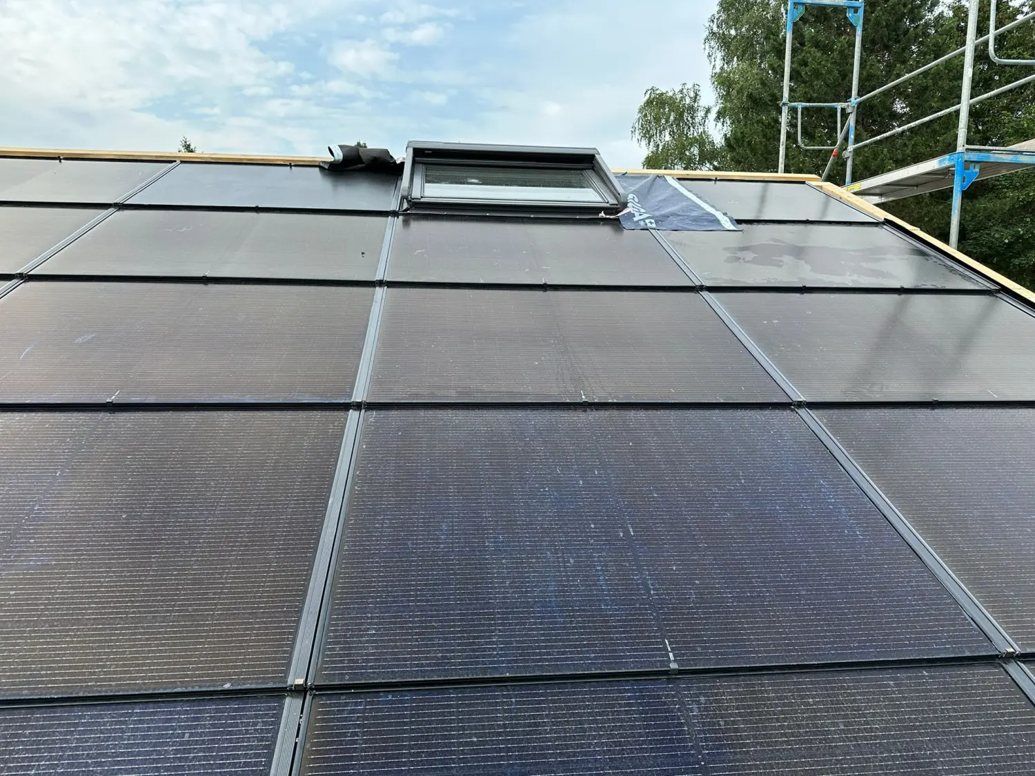 Solarprojekt auf dem Dach von SolarRoof GmbH