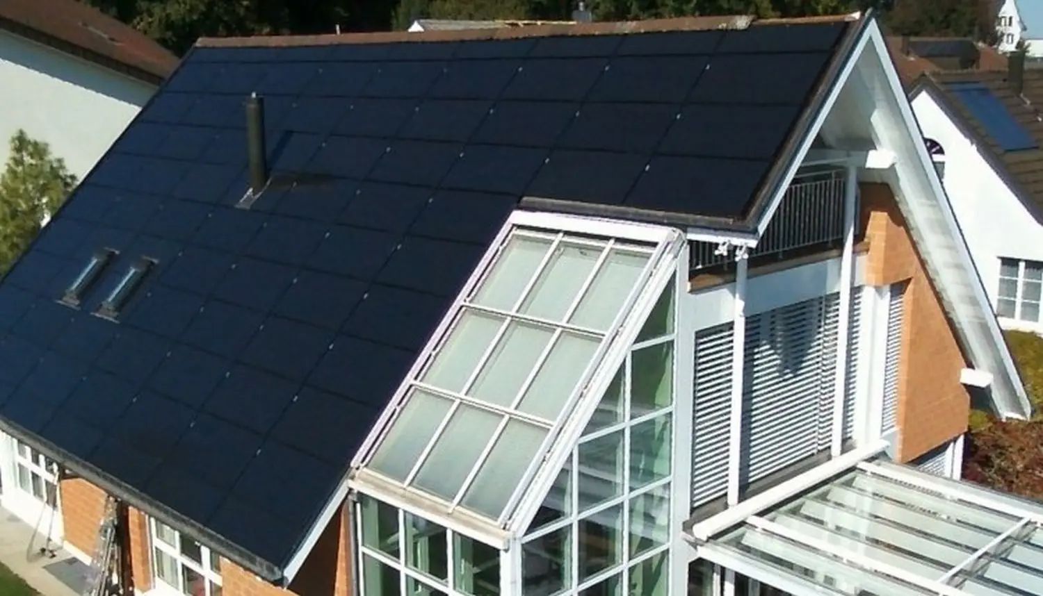 Solarprojekt auf dem Dach von SolarRoof GmbH
