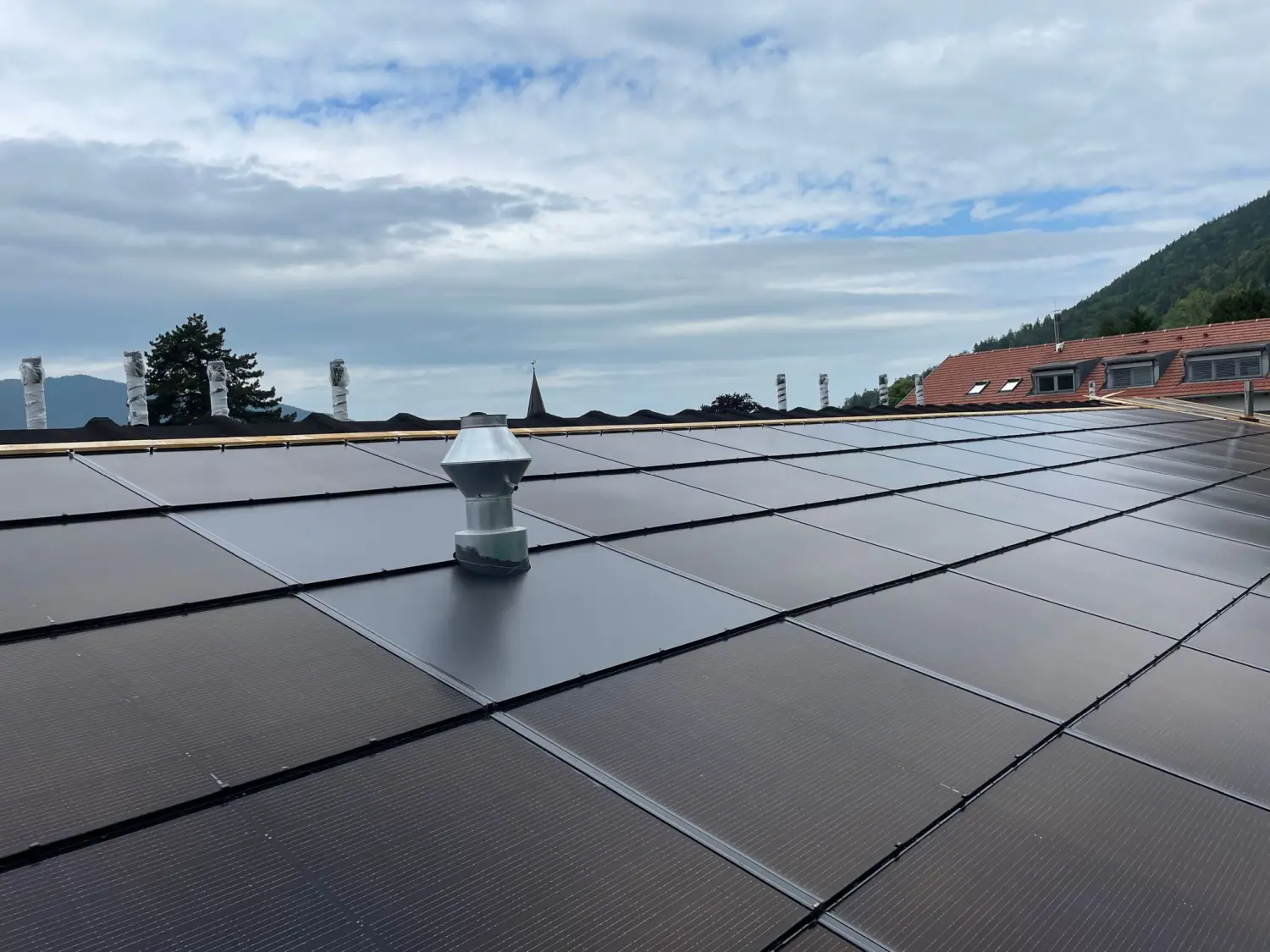 Solarprojekt auf dem Dach von SolarRoof GmbH