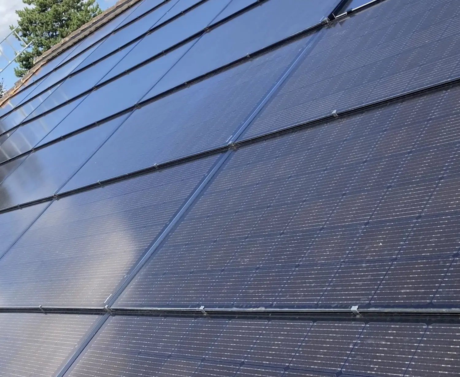 Solarprojekt auf dem Dach von SolarRoof GmbH