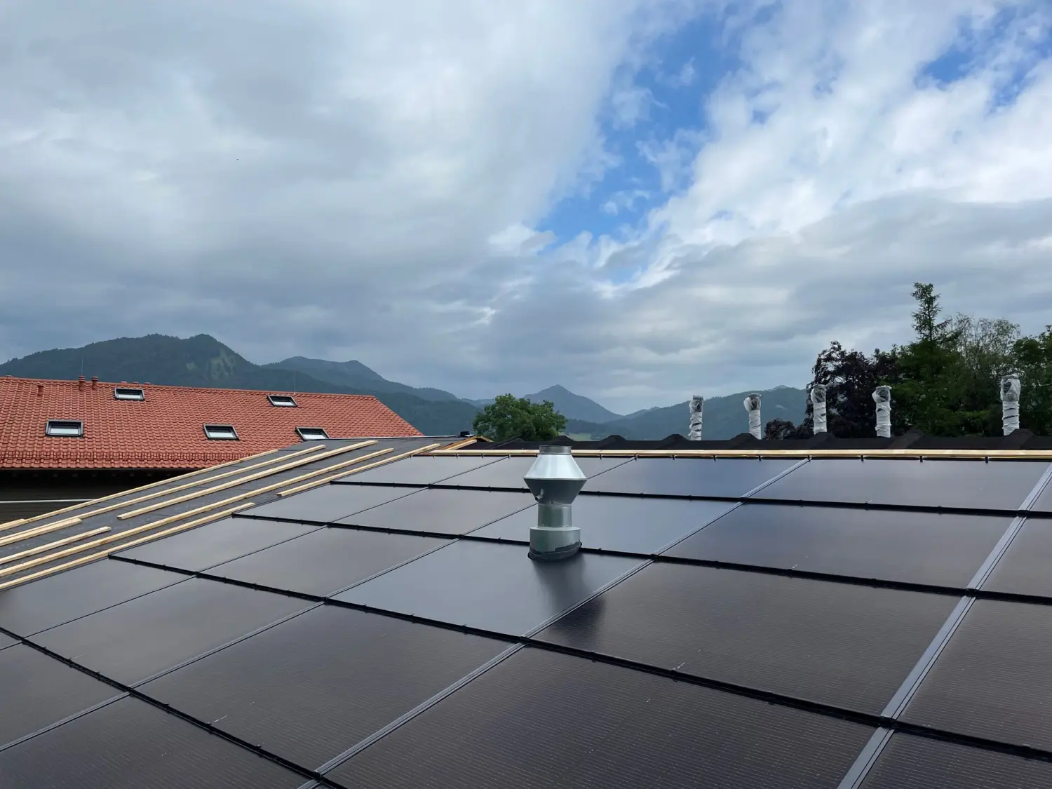 Solarprojekt auf dem Dach von SolarRoof GmbH
