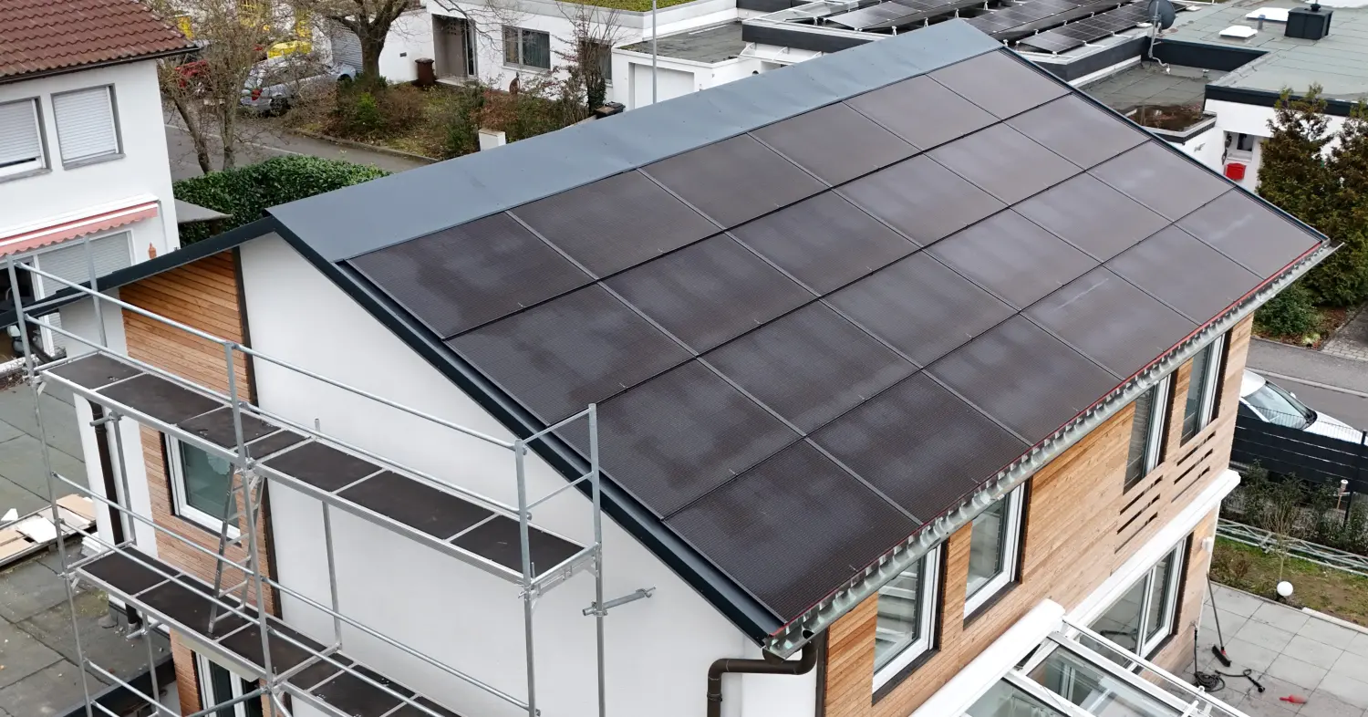 Solarprojekt auf dem Dach von SolarRoof GmbH
