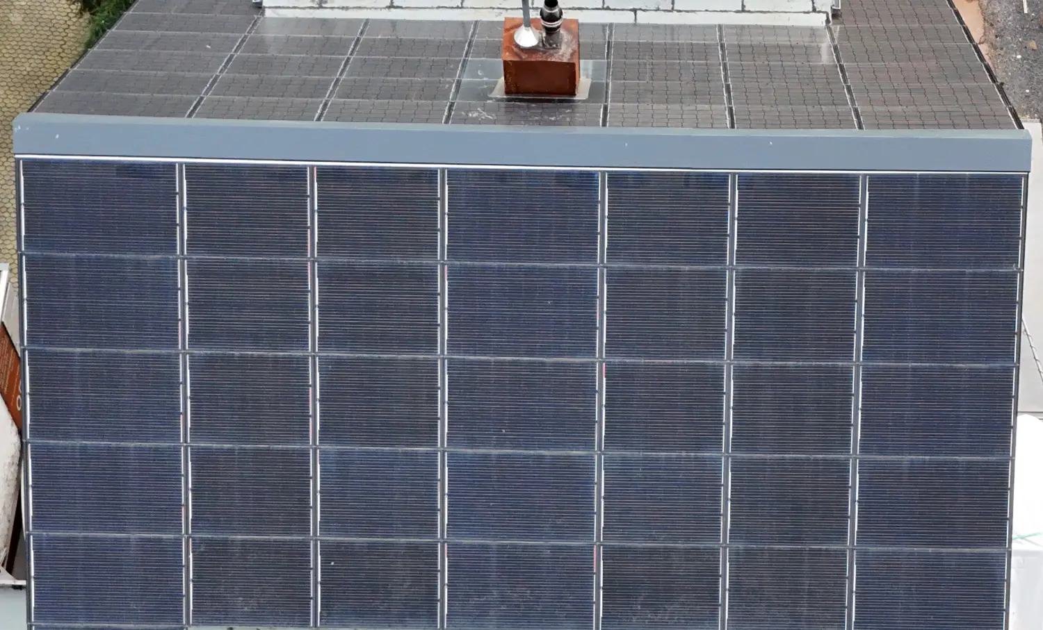 Solarprojekt auf dem Dach von SolarRoof GmbH
