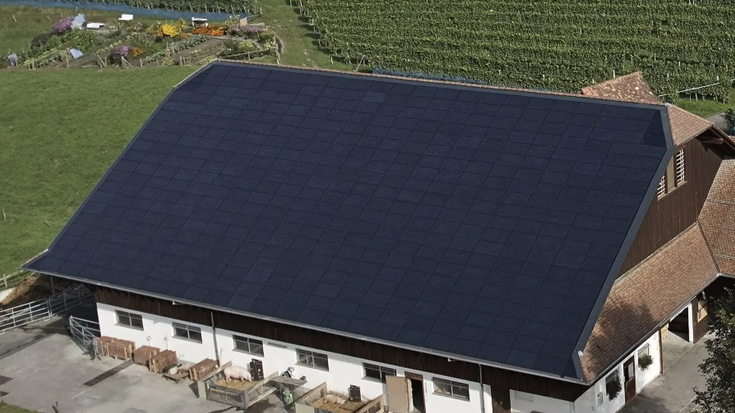 Solarprojekt auf dem Dach von SolarRoof GmbH