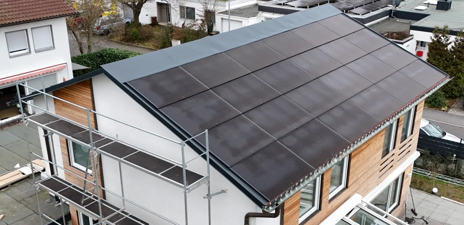 Solarprojekt auf dem Dach von SolarRoof GmbH