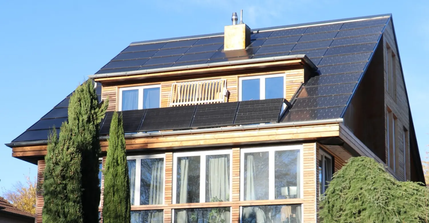 Solarprojekt auf dem Dach von SolarRoof GmbH